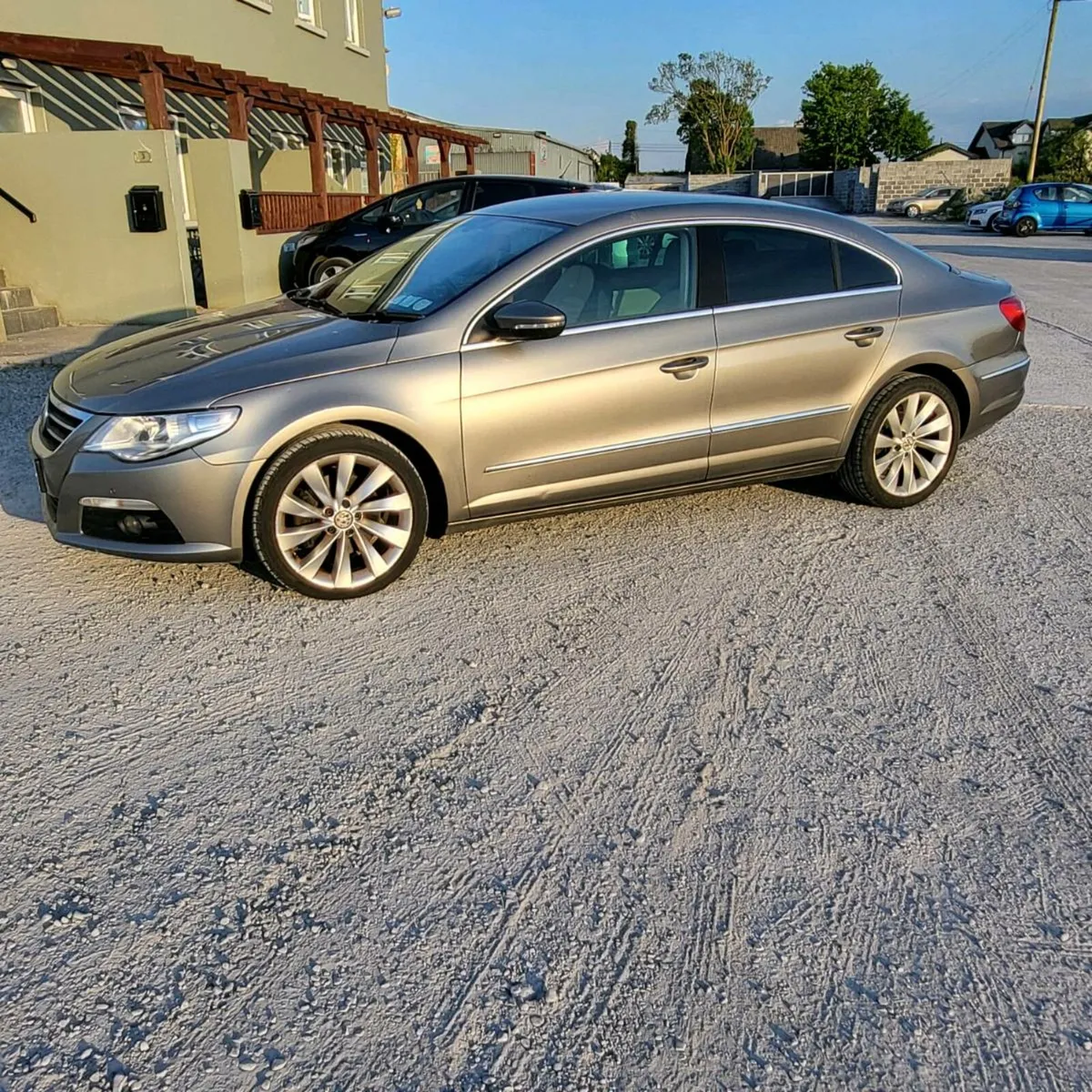 VW Passat CC GT Bluemotion 2.0 TDI 138 - Image 3