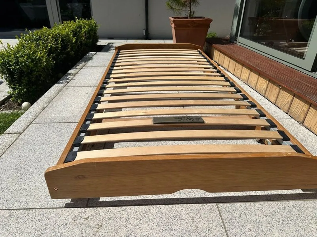 Solid wood single trundle bed frame in excellent condition - Image 2