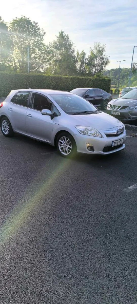 Toyota Auris Hybrid - Image 4
