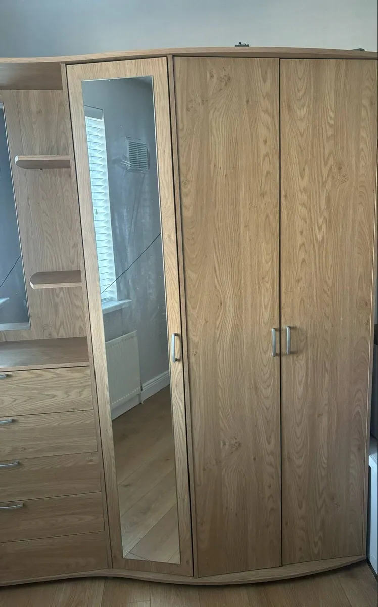 Wardrobe - Image 2