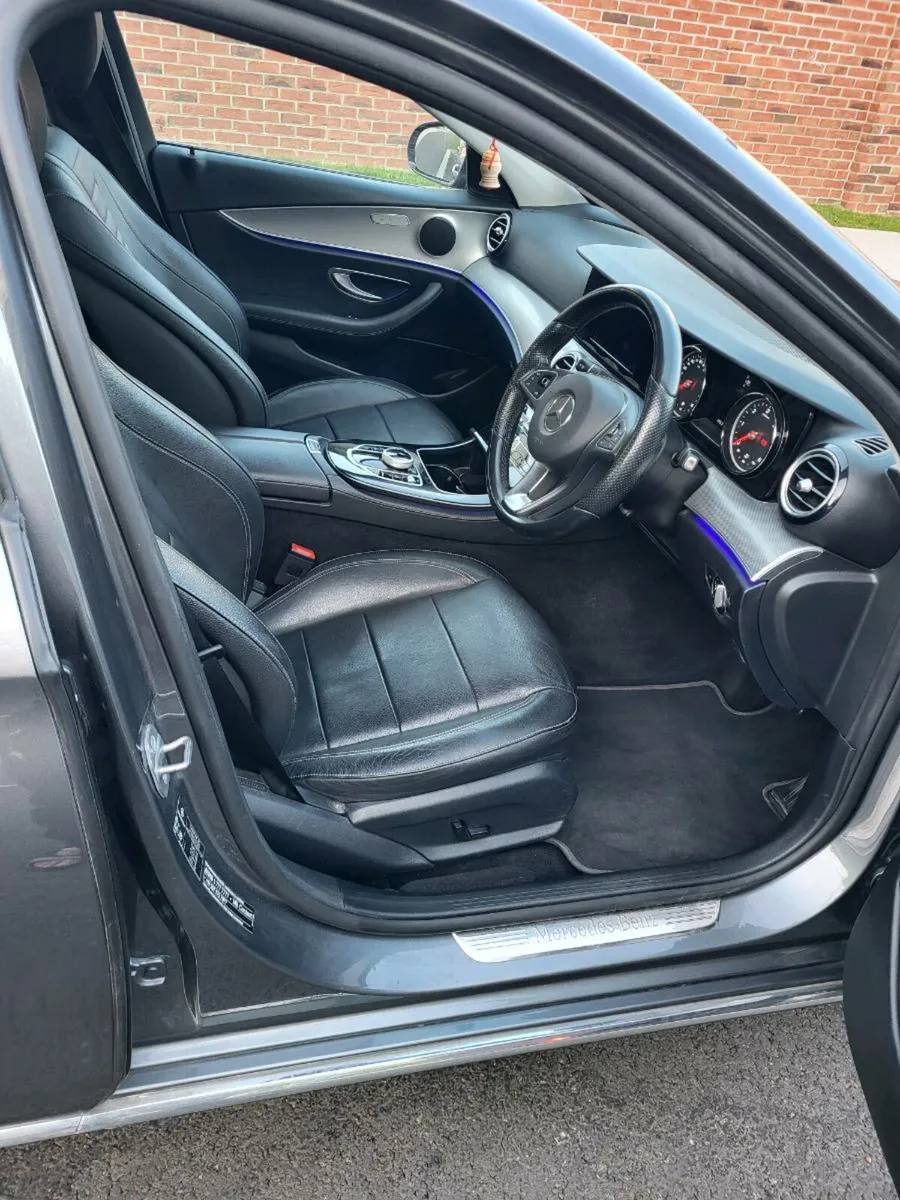 Mercedes  E Class - Image 3