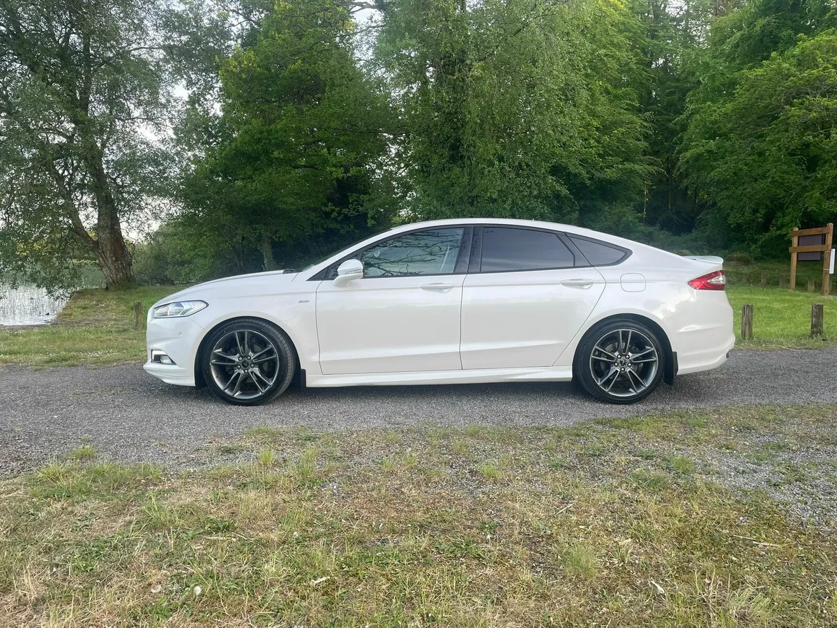 2017 Ford Mondeo 2.0 ST Line 180bhp Automatic - Image 2