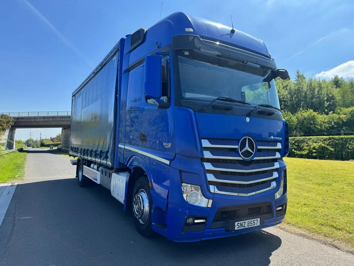 MERCEDES 18 TON RIGID(420 HP) - Image 3