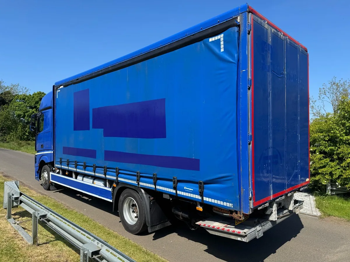 MERCEDES 18 TON RIGID(420 HP) - Image 4