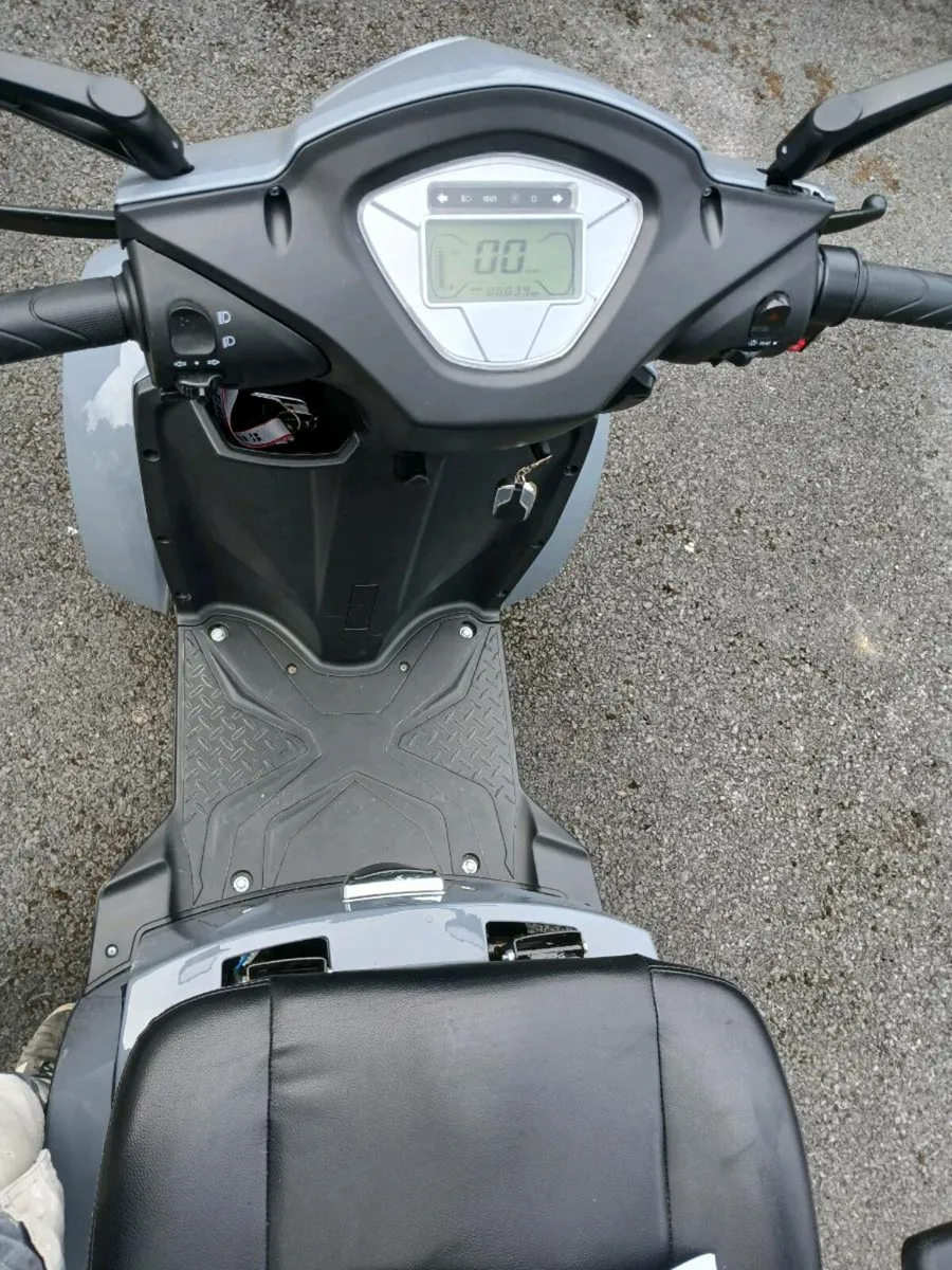 Mobility scooter - Image 2
