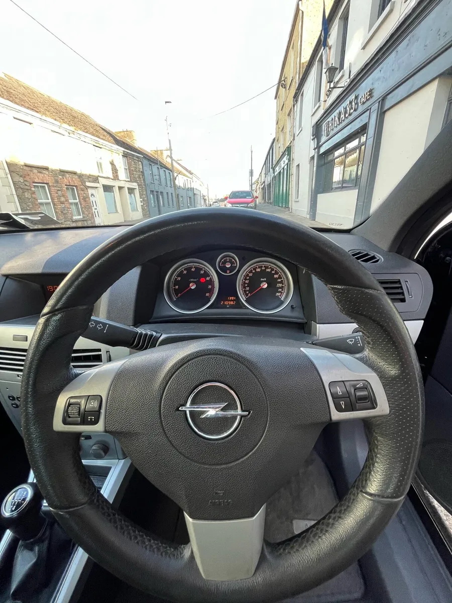 Opel Astra GTC Fresh NCT - Image 4