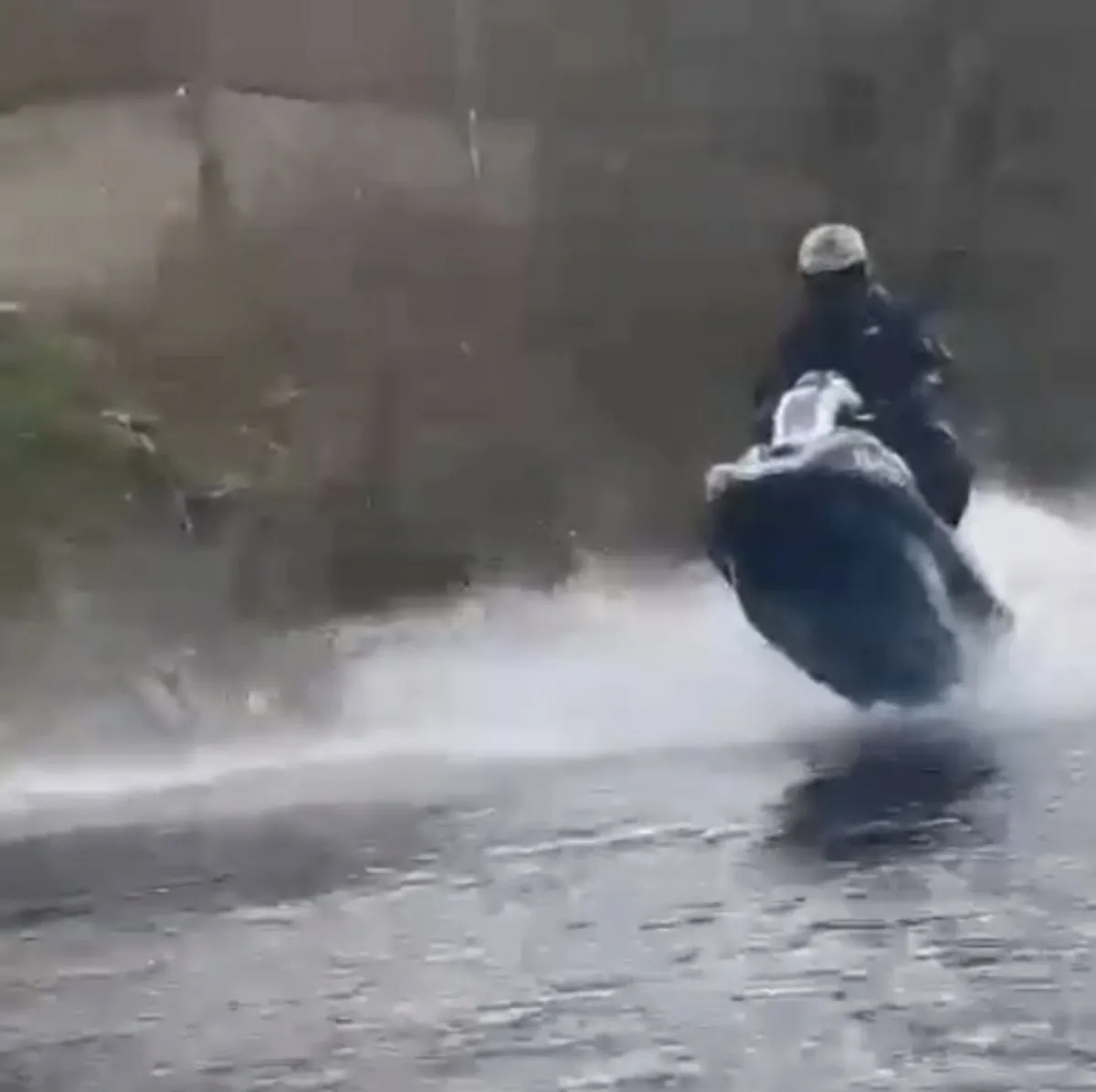 Kawasaki sxr1500 jetski - Image 3