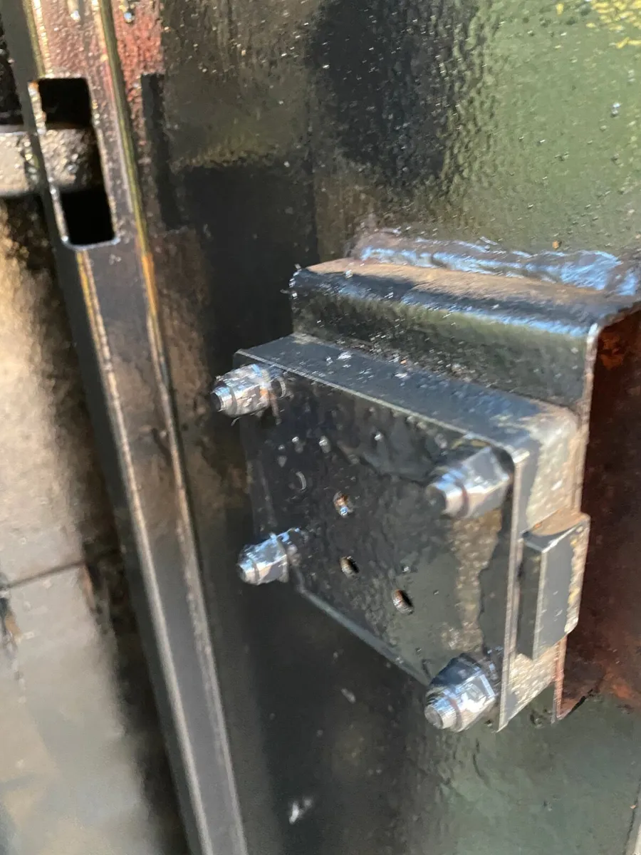 Warmflow 4 gun cabinet - Image 2