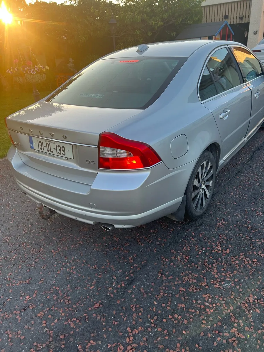 Volvo S80 - Image 1