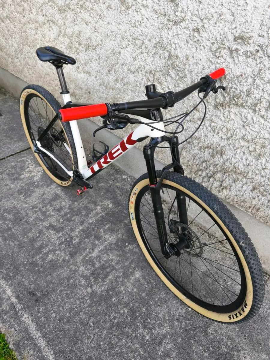 Trek Procaliber 9.7 carbon XL - Image 4