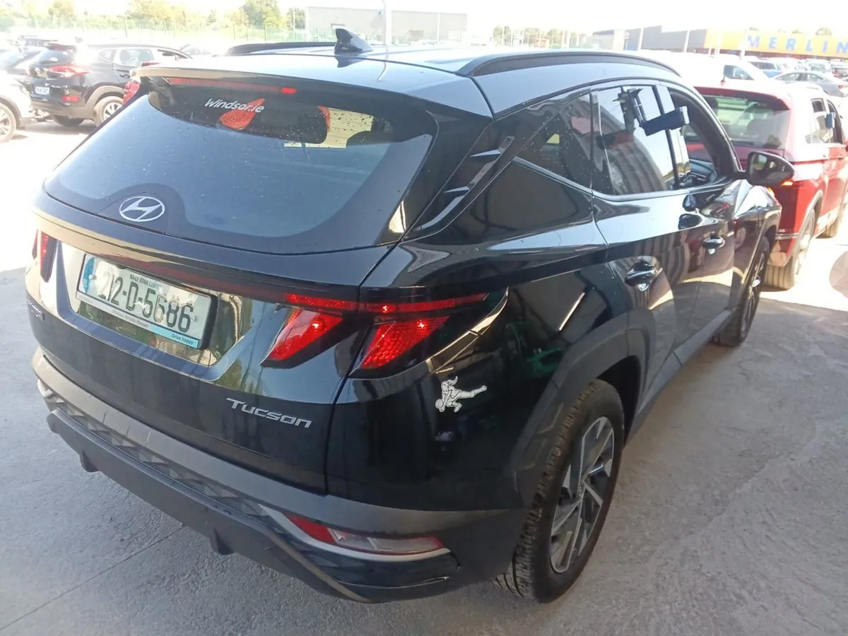 Hyundai Tucson Executive 2WD 1598 - Image 4