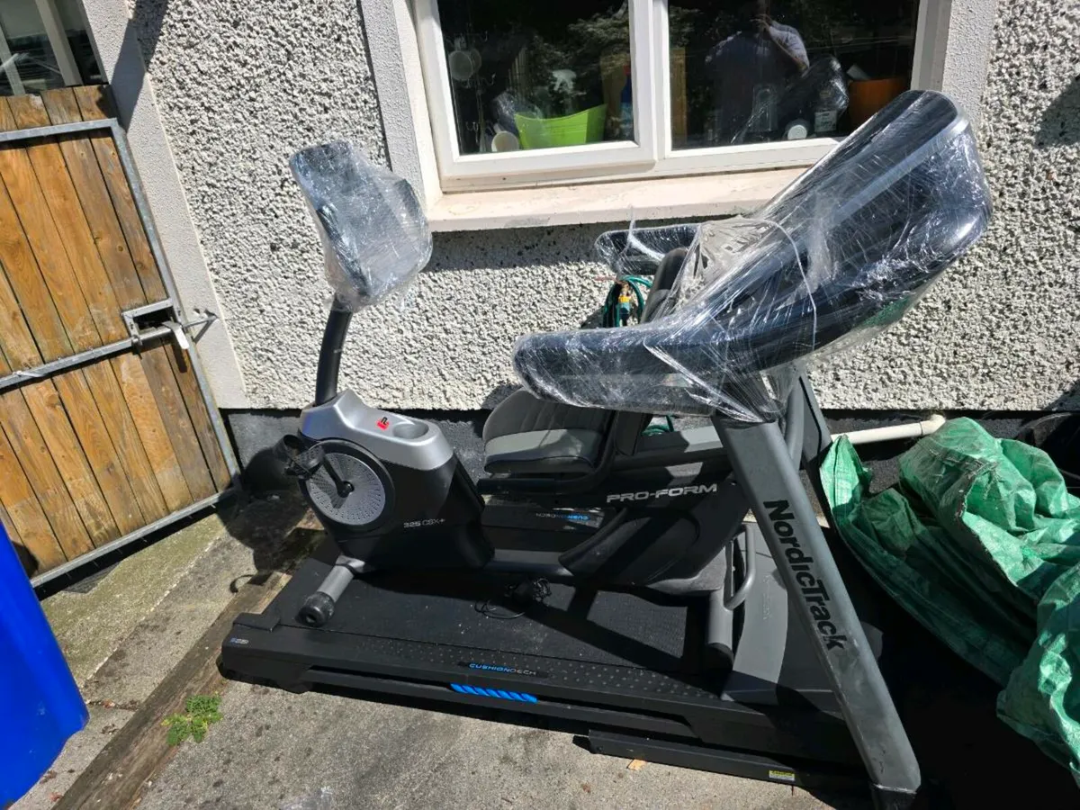 ProForm 325 CSX+ Recumbent Bike - Image 2