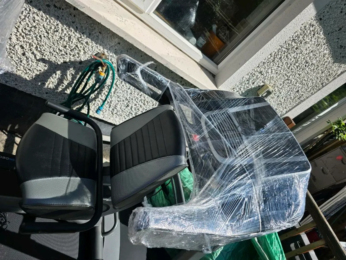 ProForm 325 CSX+ Recumbent Bike - Image 3