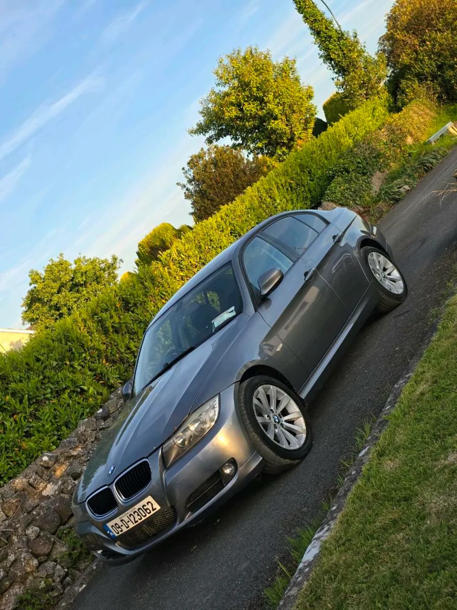 Bmw E90 320d - Image 1