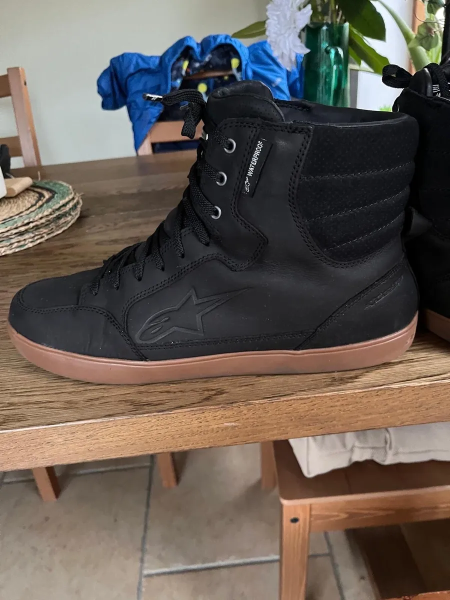 Alpinestars J-6 Waterproof Boots Black/Gum - Image 2