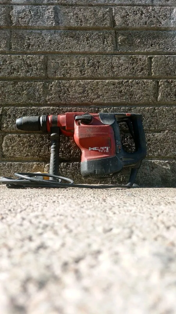 Hilti SDS Max Rotary Hammer Drill - Image 1