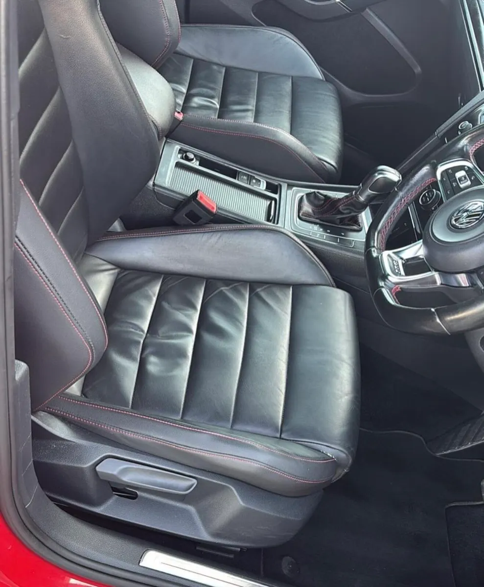 Volkswagen Golf GTI - High spec - Image 3