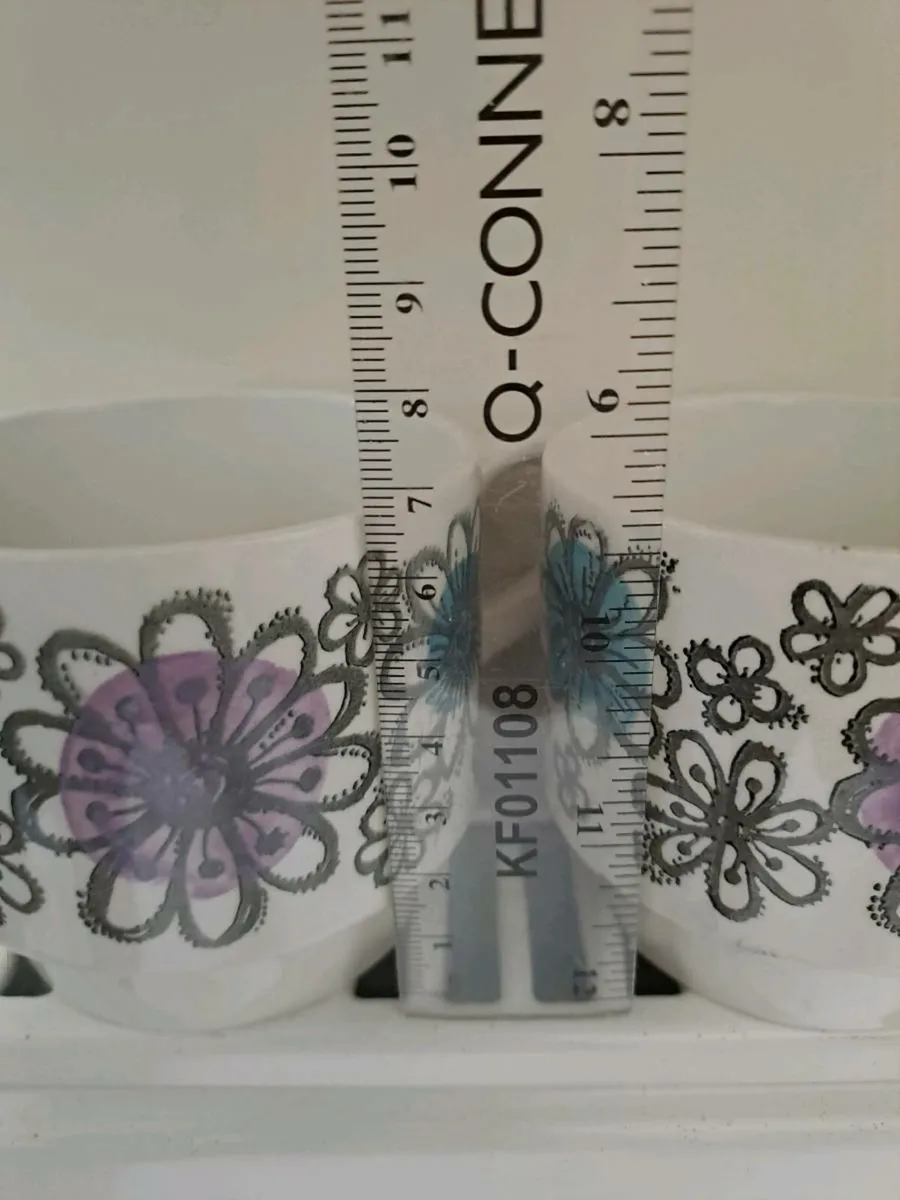 Vintage 4 stackable cups - Image 4
