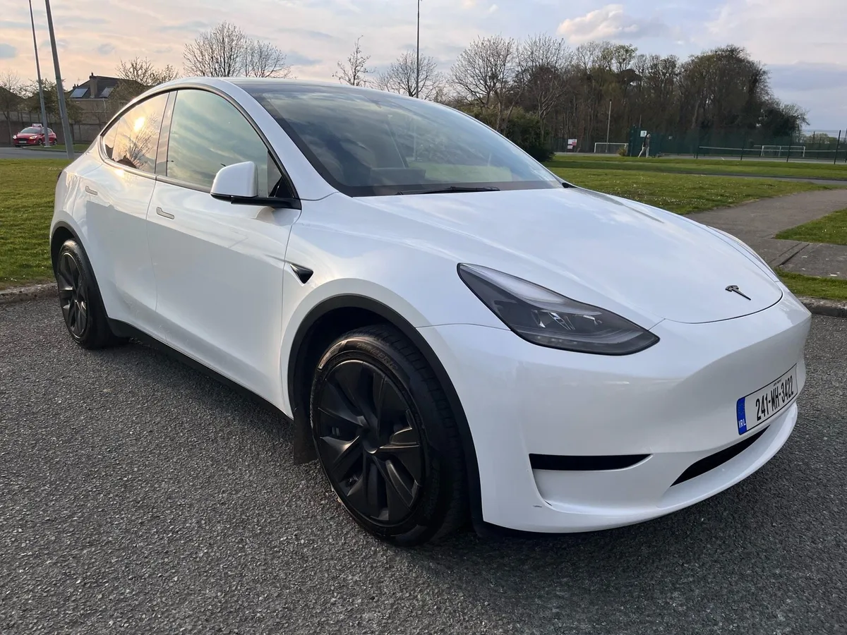 2024 Tesla Model Y , Hardware 4, extras, Toe bar - Image 1