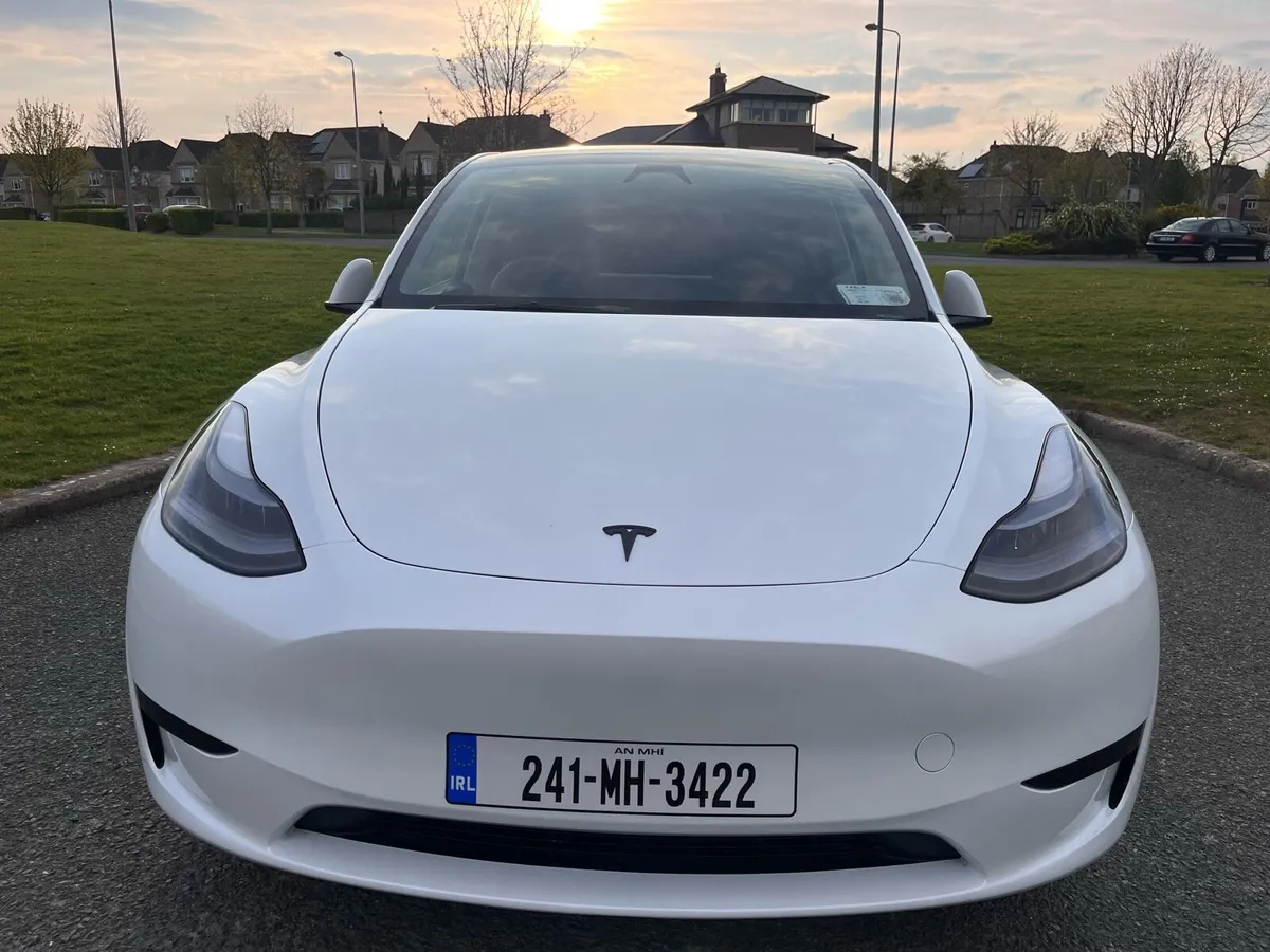2024 Tesla Model Y , Hardware 4, extras, Toe bar - Image 3