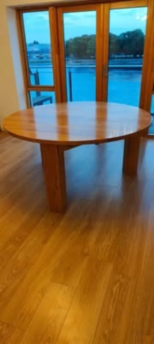 Large round Wooden table - Image 2