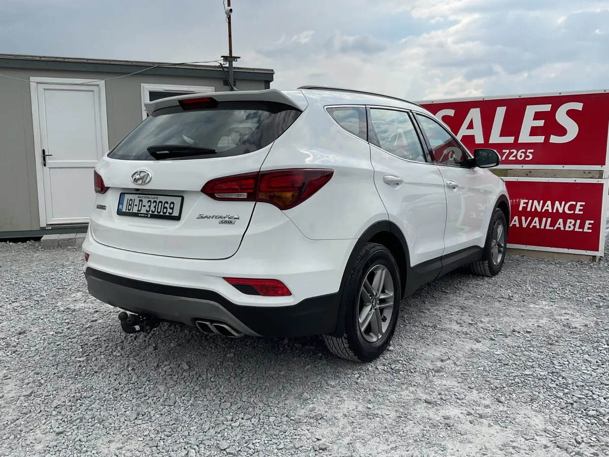 HYUNDAI SANTA FE 2.2 7 SEATER LOW KMS SPOTLESS - Image 4