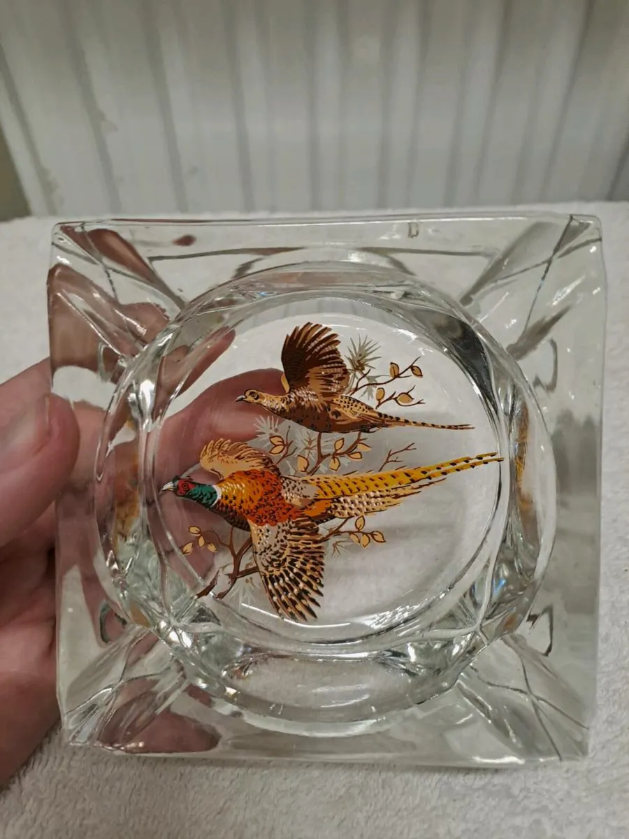 Pheasant glass ashtray vintage - Image 1