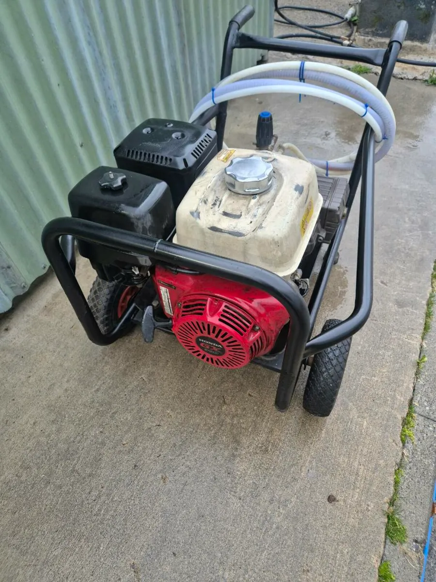 13hp honda power washer - Image 1