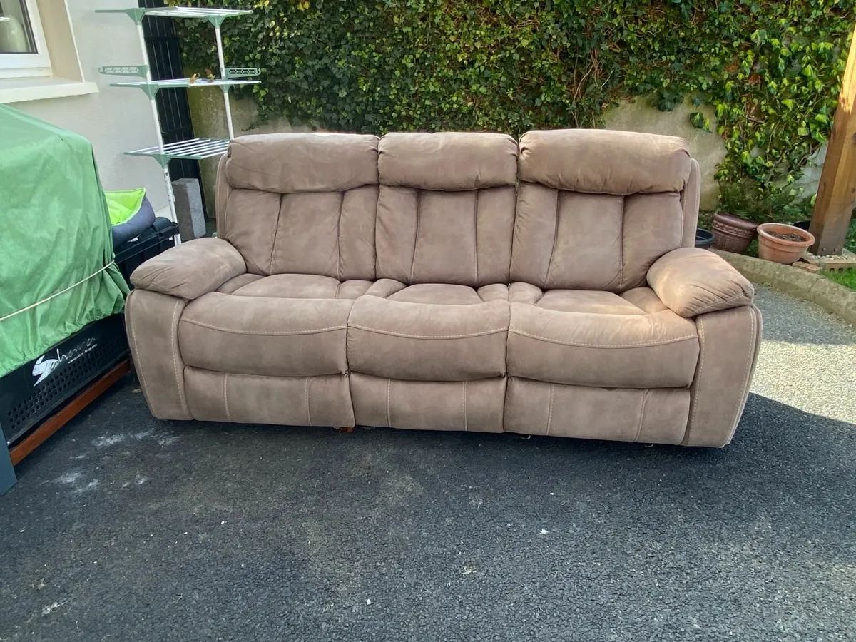 sofa - Image 1