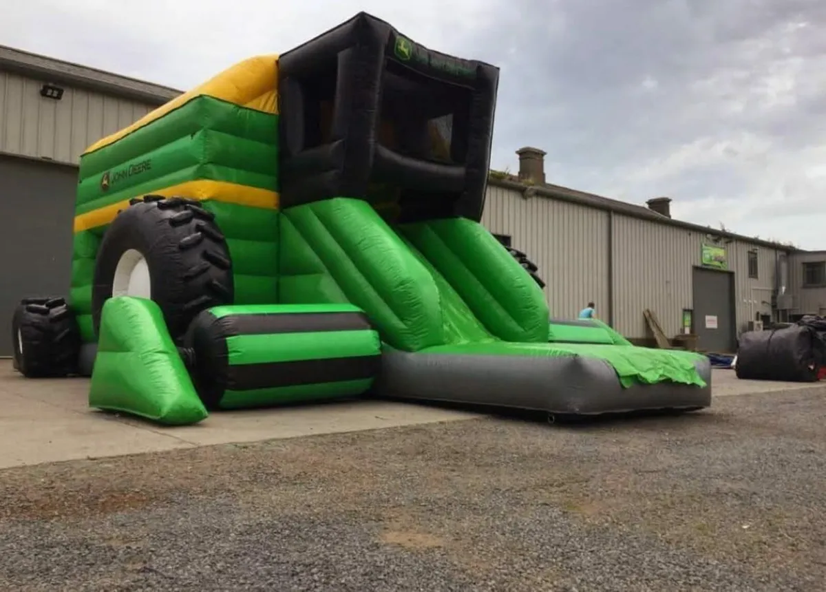 Bouncy caslte - Image 2