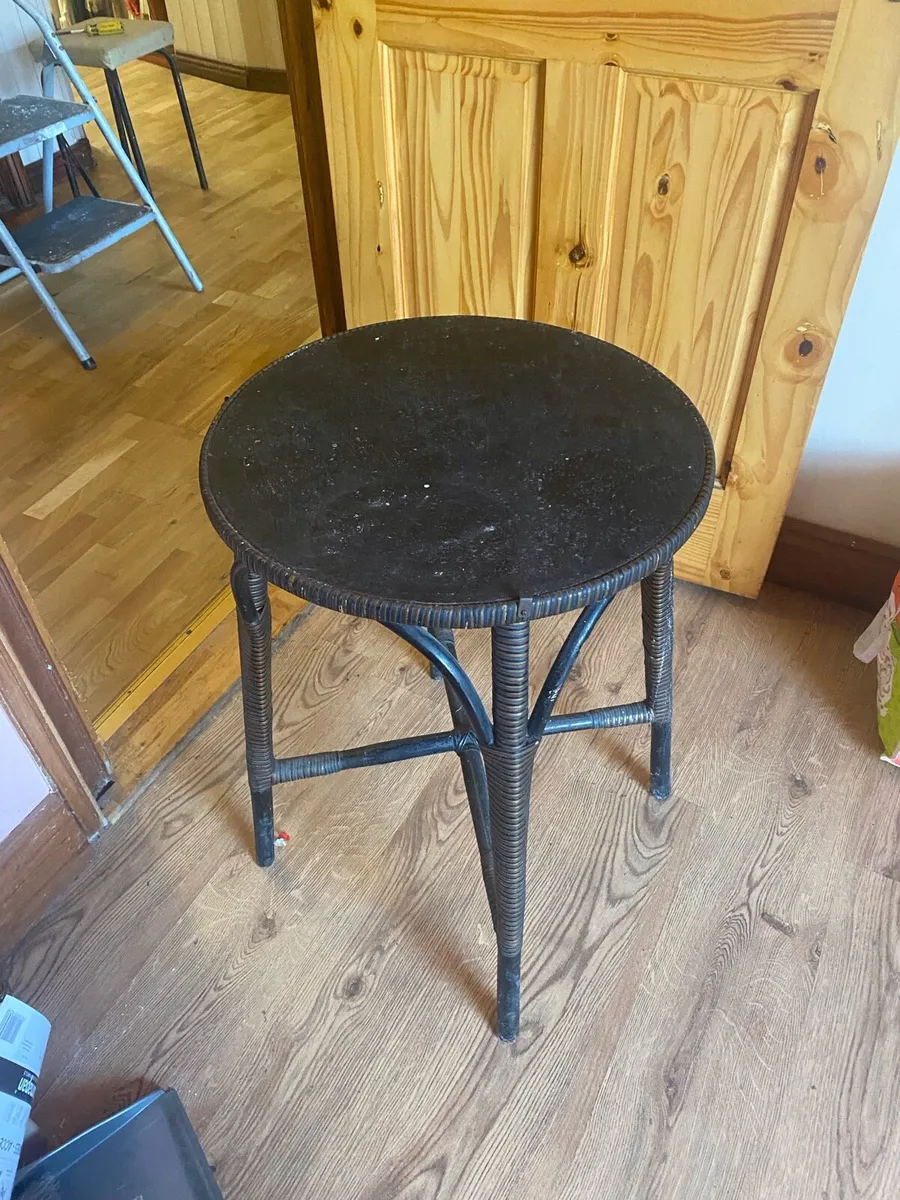 Lloyd loom side table - Image 1