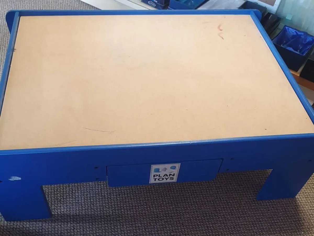 Kids table can be used for train sets or lego €20