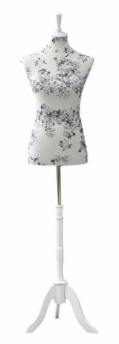 2 x New Mannequin Floral Shop Dummy. FREE Delivery - Image 4