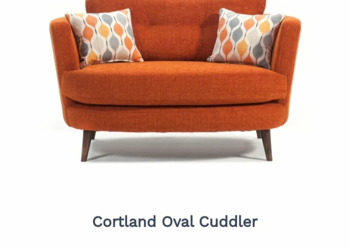 Small orange sofa - Image 3