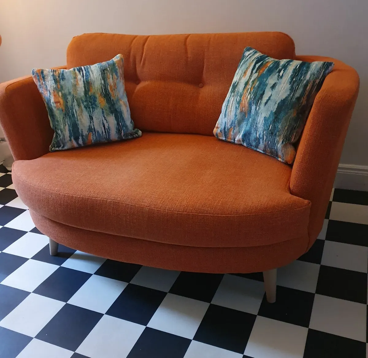 Small orange sofa - Image 1