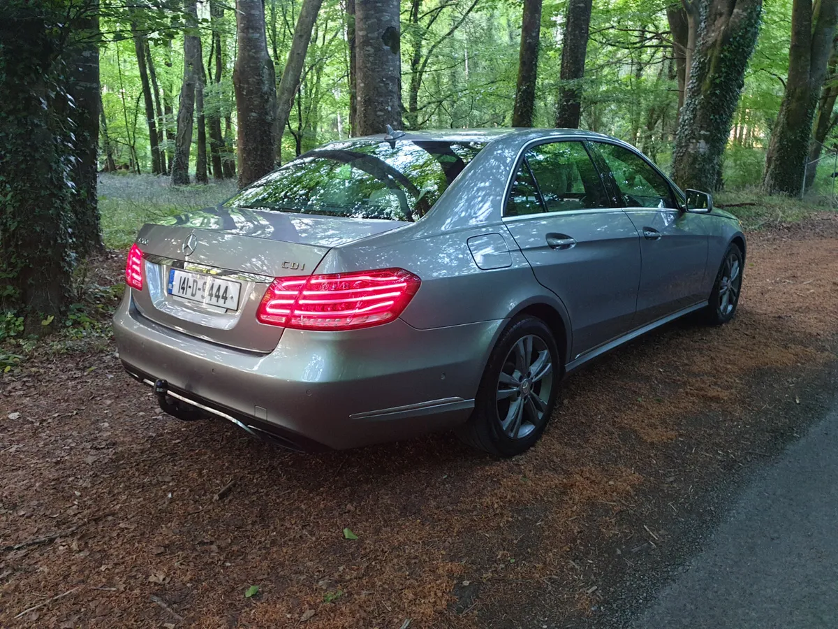 141 MERCEDES  E200 CDI AUTO AVANTGARDE - Image 4