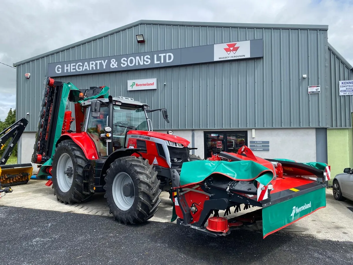 Demo Kverneland Butterfly Mowers - Image 1