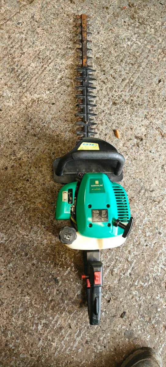 Hedge cutter - Image 1