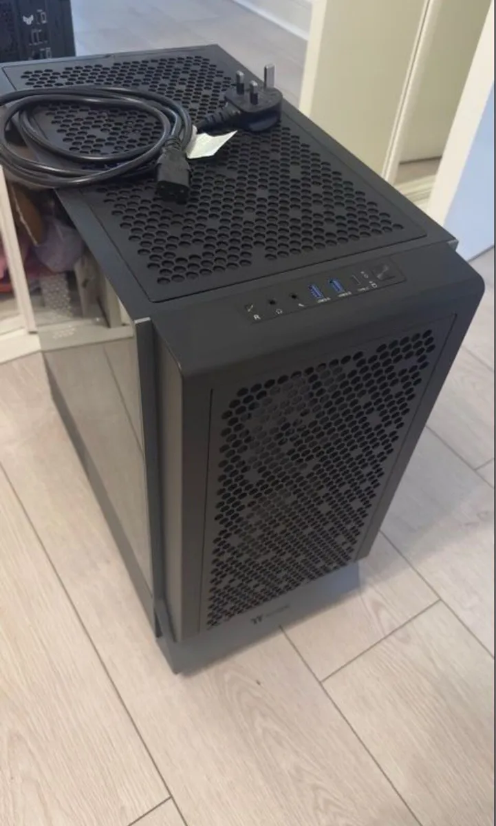 Custom PC new build Ryzen 7 7800x3d RTX4090 TOPEND - Image 3