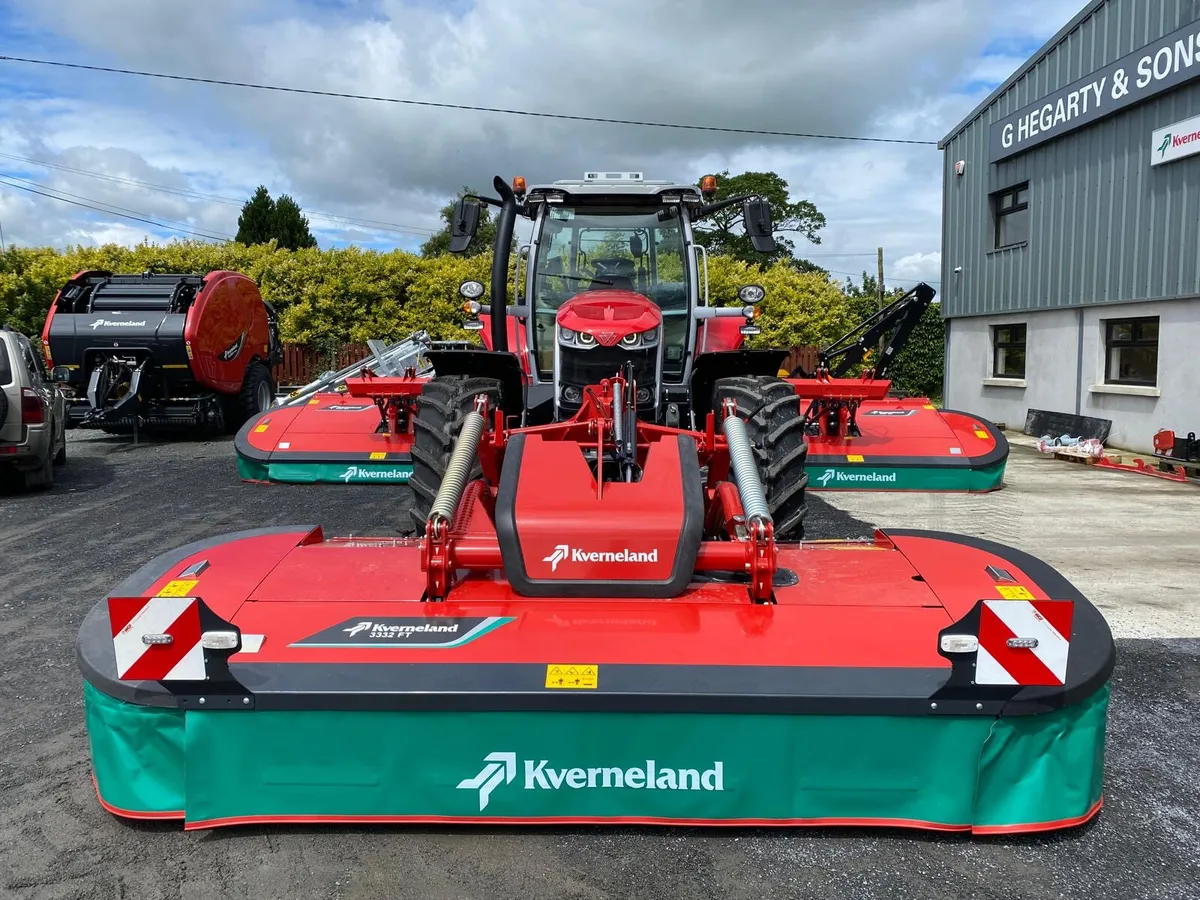 Demo Kverneland Butterfly Mowers - Image 4
