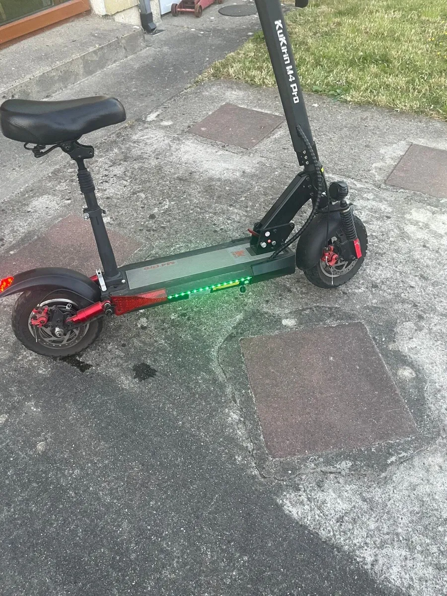 Kugoo m4 pro electric scooter - Image 4
