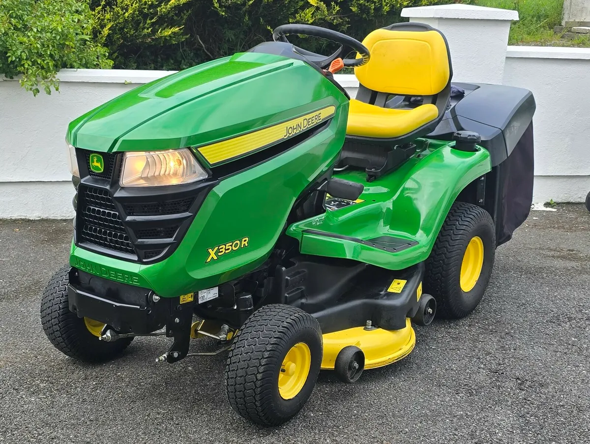 John Deere X350R AS NEW - Image 2
