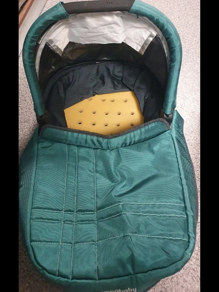 Uppababy Vista pushchair/pram combination - Image 3