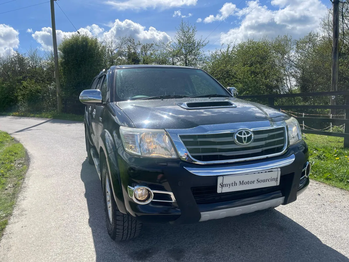161 Toyota Hilux Invincible 3.0L D4D 177bhp - Image 4
