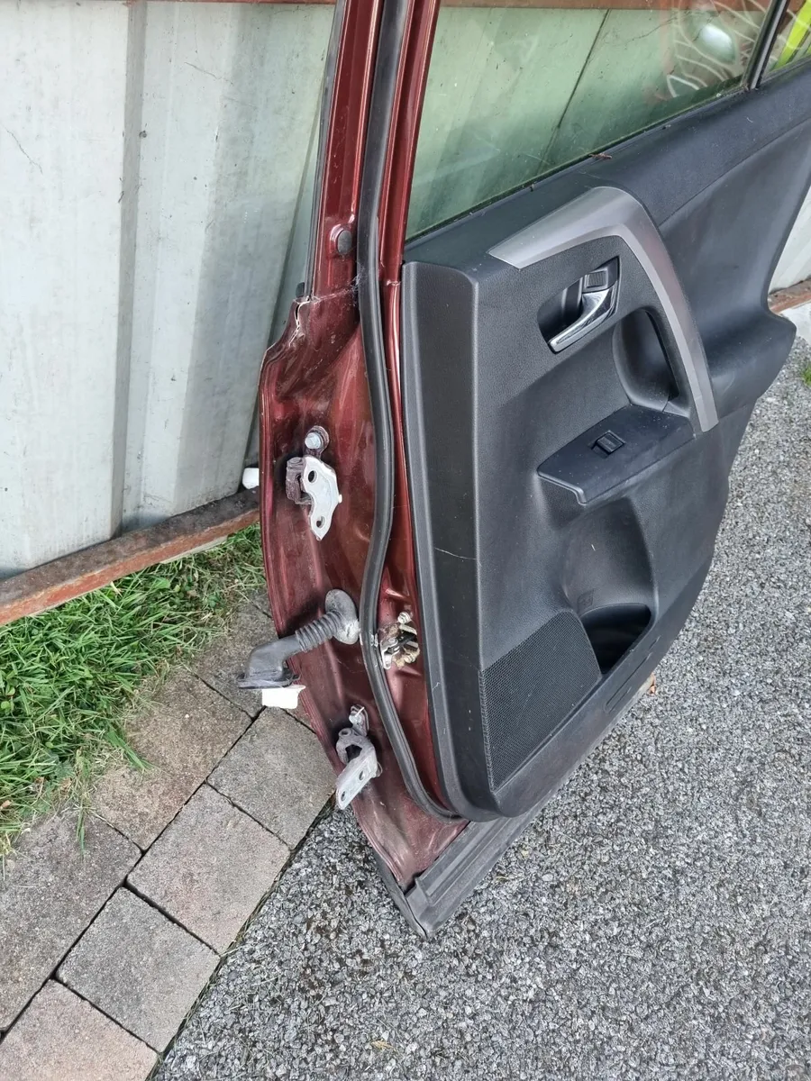 Damaged Toyota RAV4 rear door for parts - Image 1