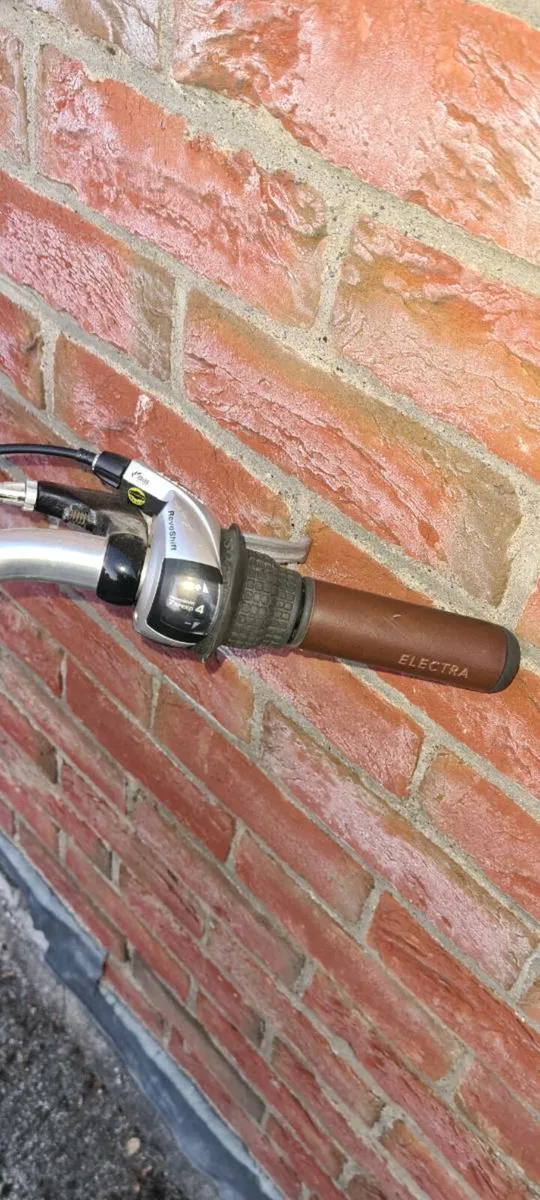 Ladies bike Electra in Perfect condition - Image 3
