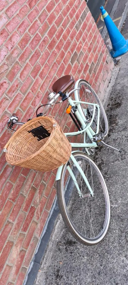 Ladies bike Electra in Perfect condition - Image 4