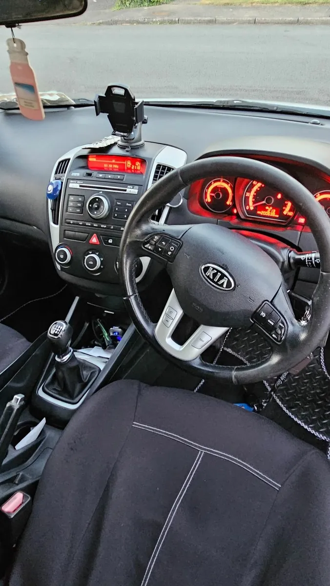 Kia Ceed 2011 - Image 3
