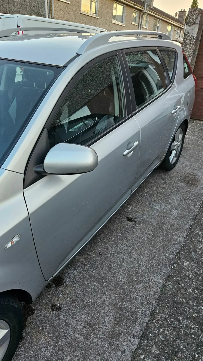 Kia Ceed 2011 - Image 4