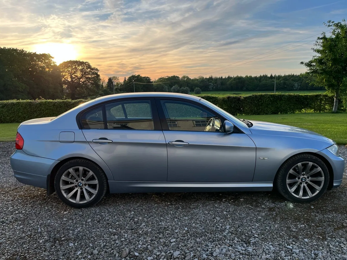BMW 318d ‘09 - Image 2